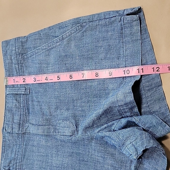 GAP Size 0 Chambray Blue 3" Shorts, Gently Used Condition - Picture 5 of 10